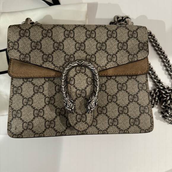 Authentic Gucci Dionysus GG Supreme Mini Bag - Picture 3 of 14